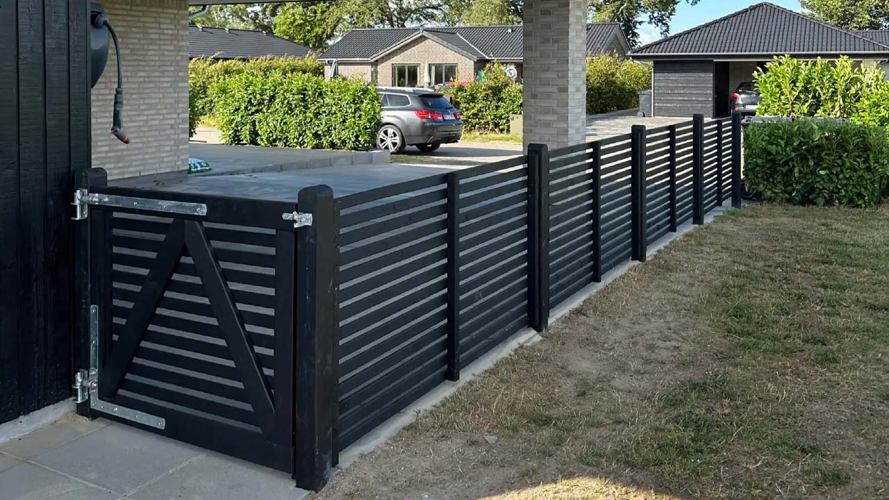 Opsætning og pris på jalousihegn