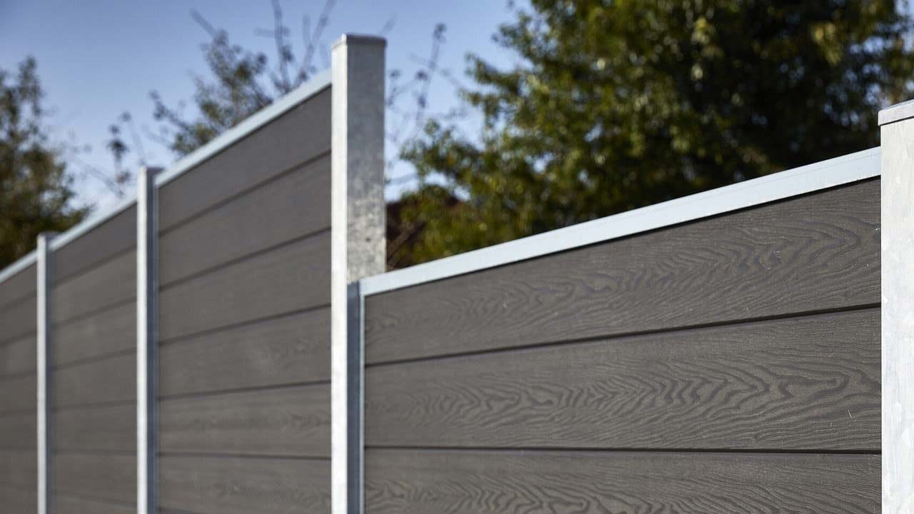 Opsætning og pris på komposithegn