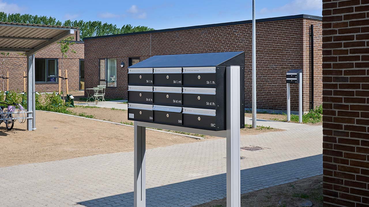 Allux systempostkasser og postkassel&oslash;sninger