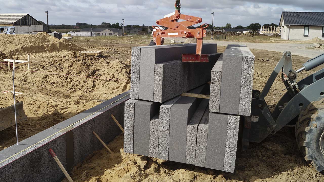 Sokkelsætning af bolig med IBF klimaplus blok