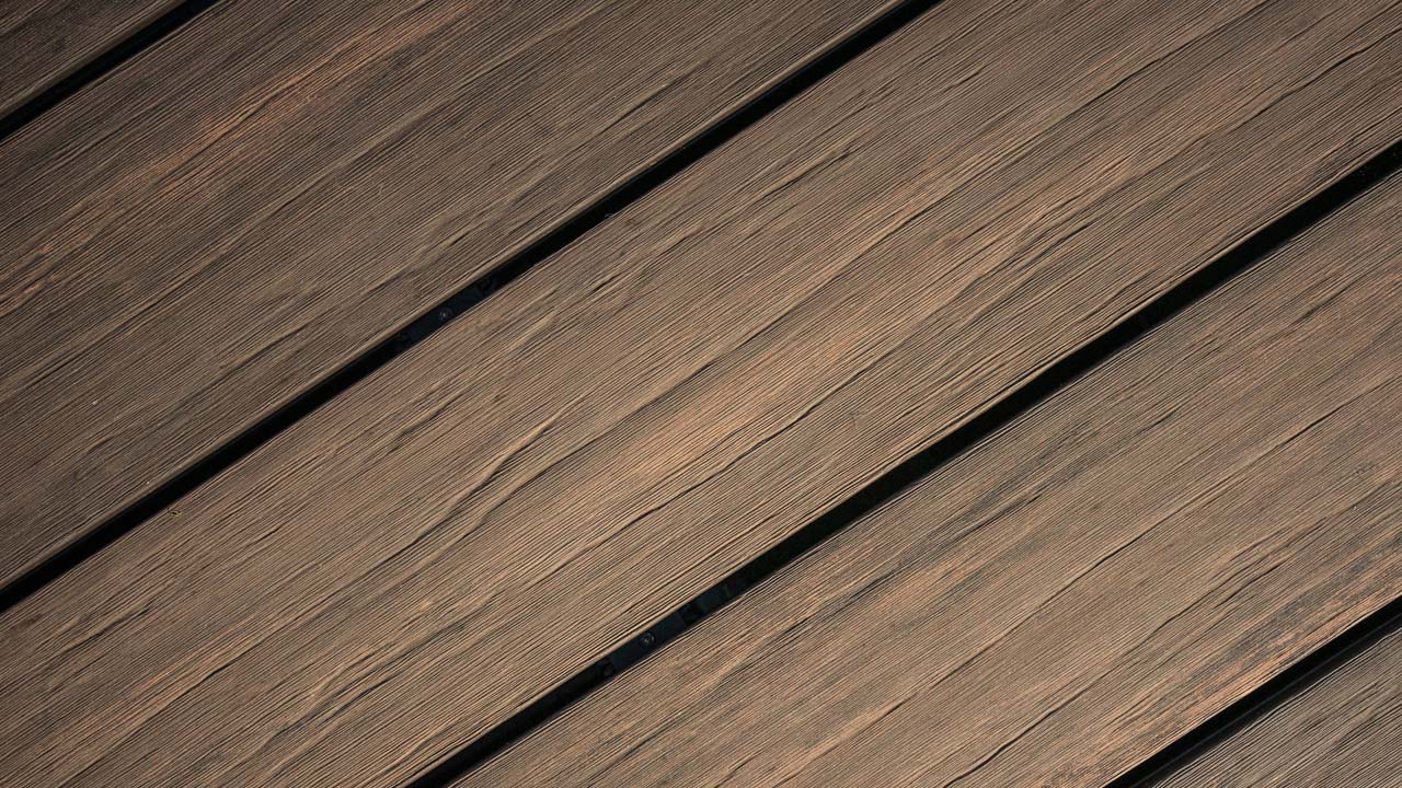 Flot træstruktur på komposit brædder