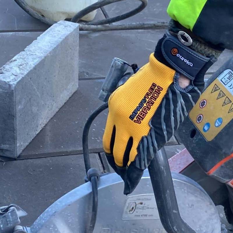 Udvalg af arbejdshandsker og havehandsker